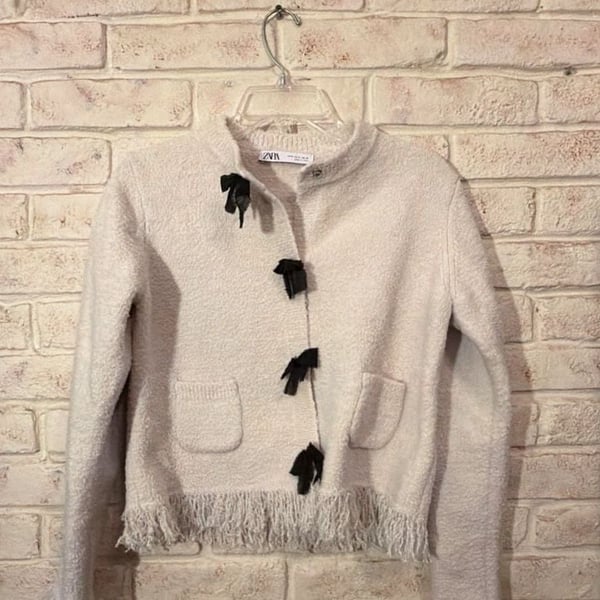 Zara Knit Cardigan with Bows Size M Ecru Cream Fringe