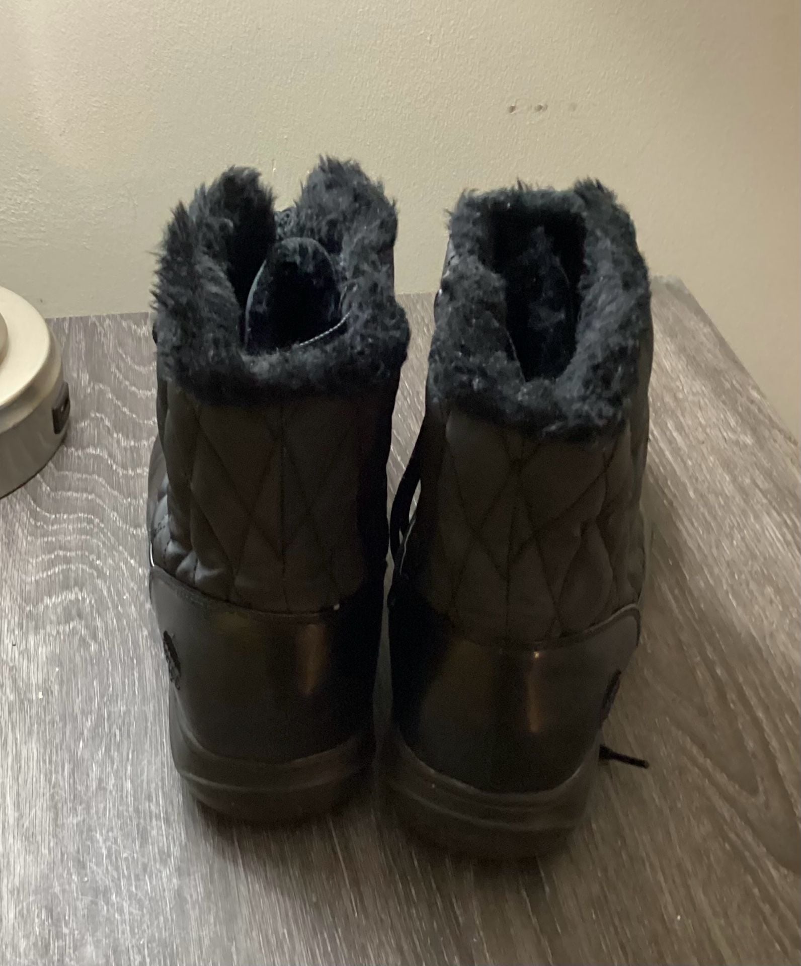 Totes Jinx Cold Weather Boots Black Quilted Faux Fur Winter Boots 5