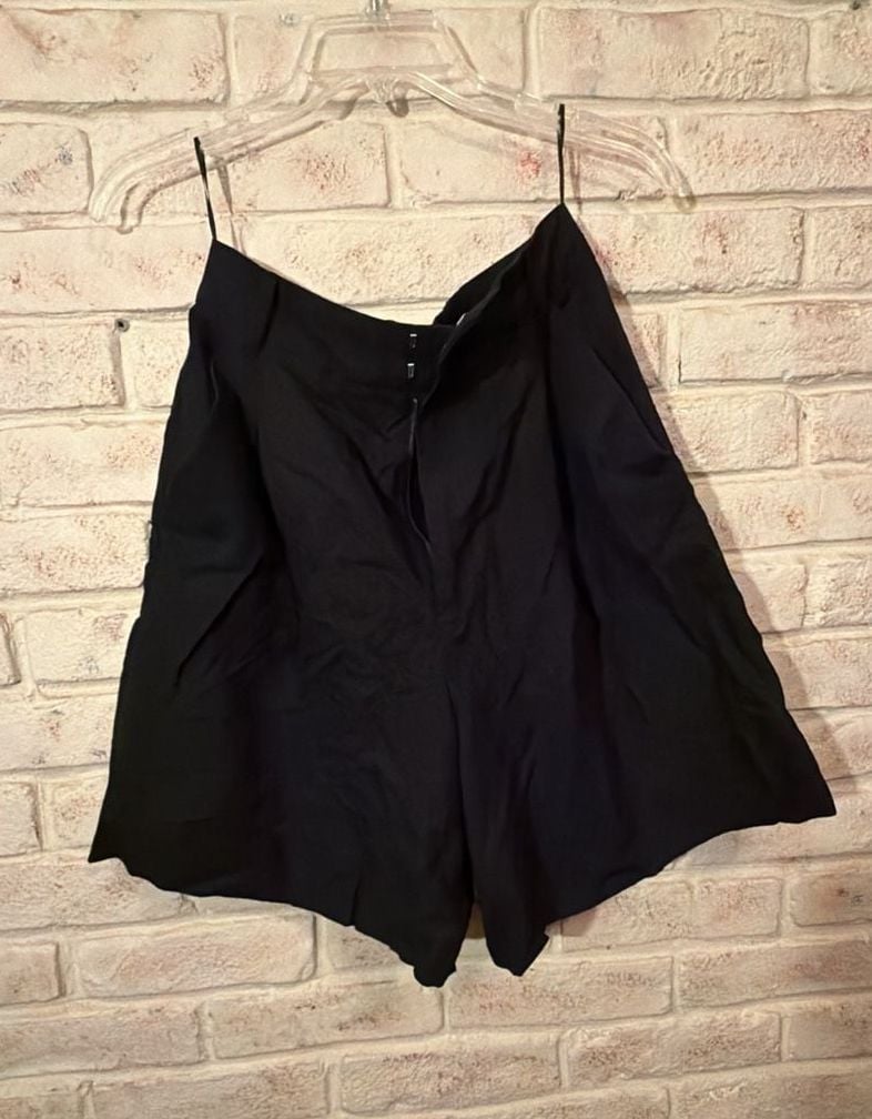 Zara Pleated Shorts Size S Black 2
