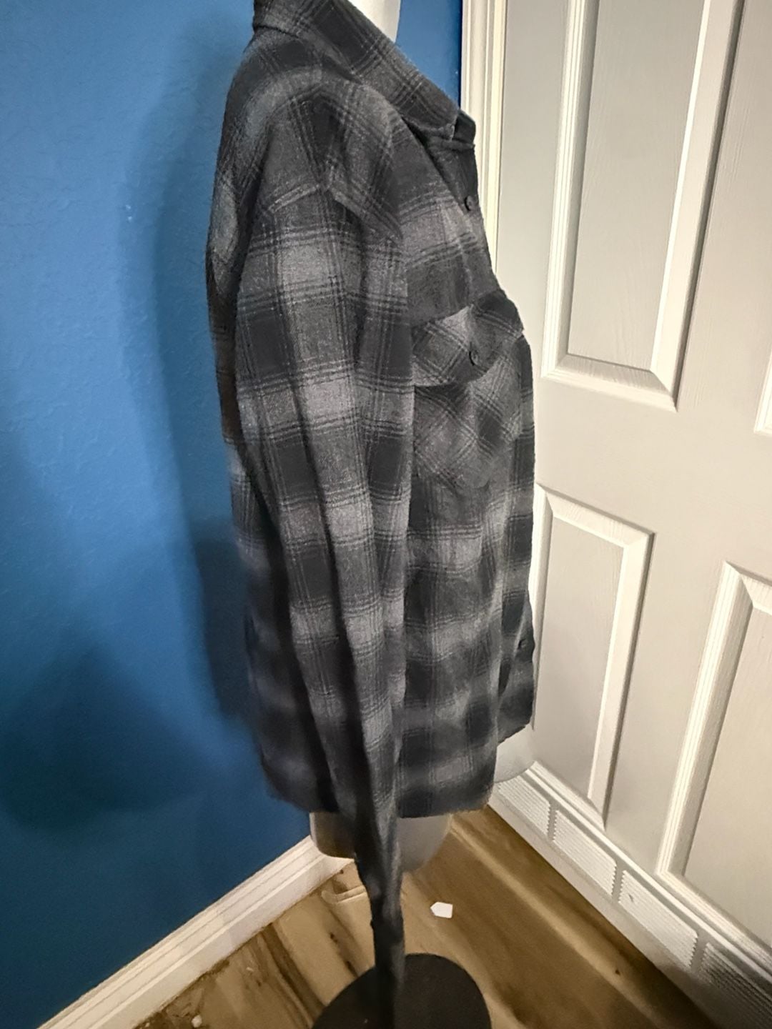 RSQ Collective Plaid Flannel Shirt Size M Gray Black Cotton Polyester 3