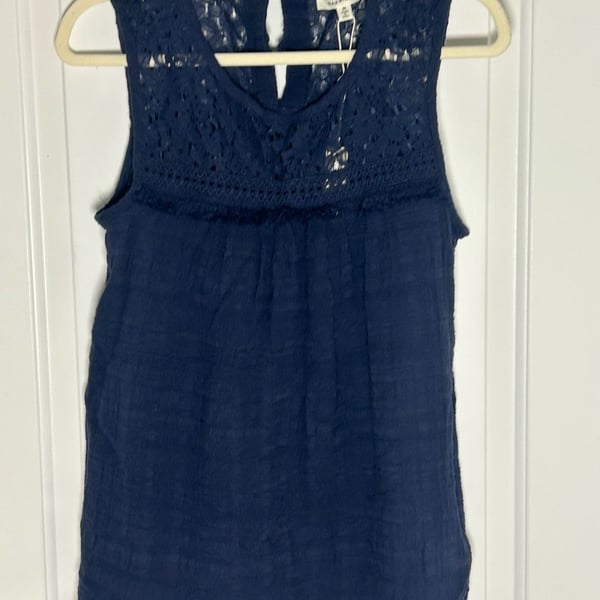 Max Studio Sleeveless Lace Top Size M Navy Blue