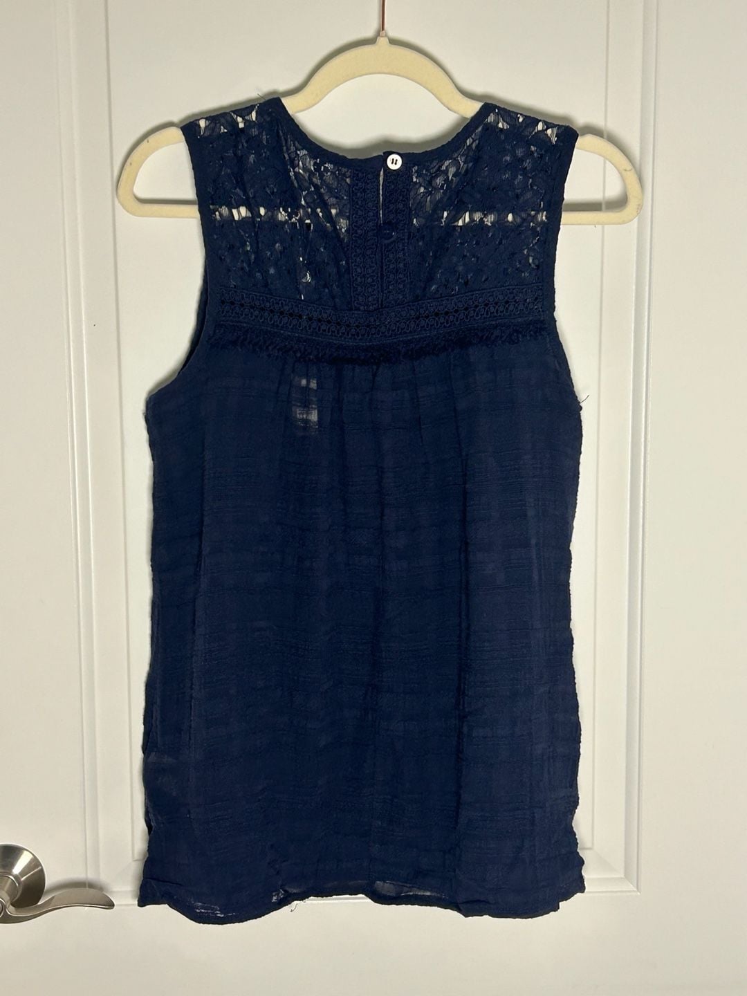 Max Studio Sleeveless Lace Top Size M Navy Blue 3