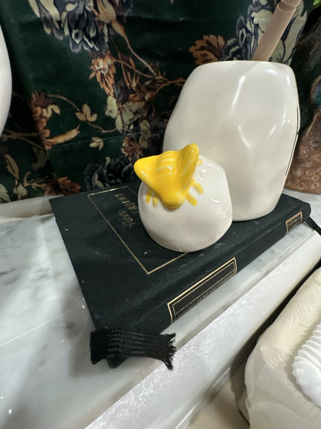 Rae Dunn Queen Bee Teapot And Honey Jar Set 9