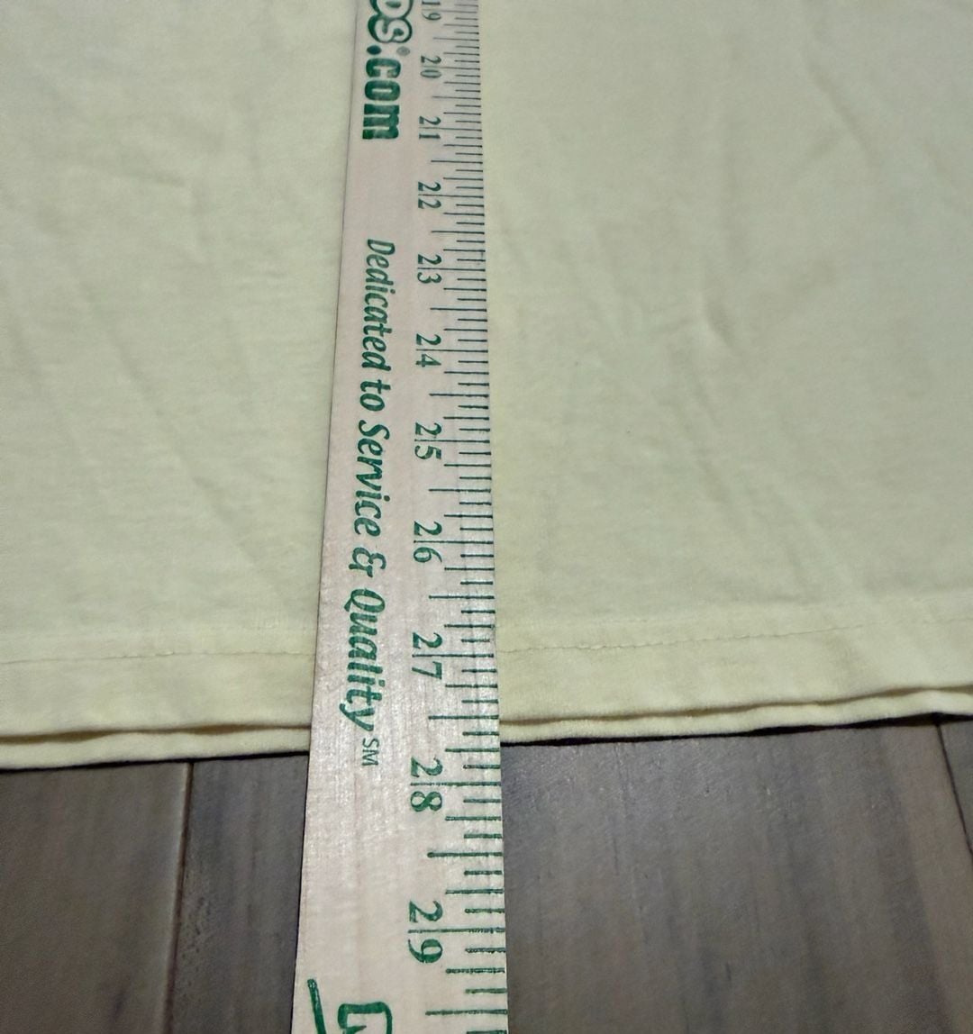 Nike The Nike Tee Size M Yellow T-Shirt 10
