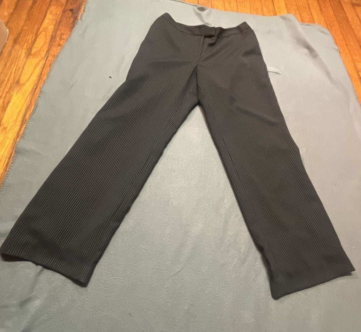 Jones New York Suit Petite 8P Black Pinstripe Blazer Pants Set 12