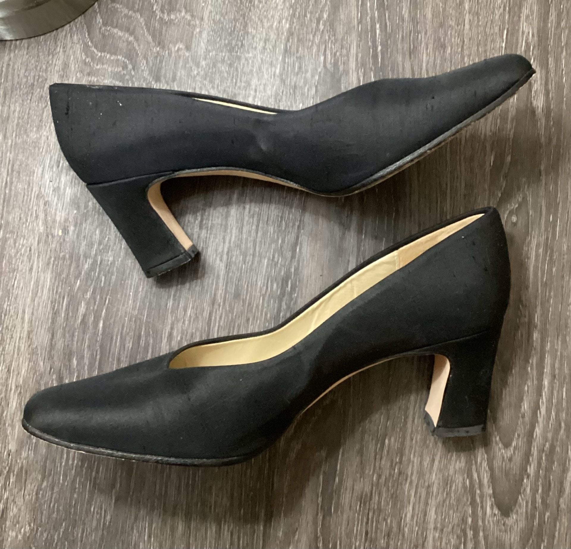 Etienne Aigner Taylor Size 6.5 M Black Pumps 8