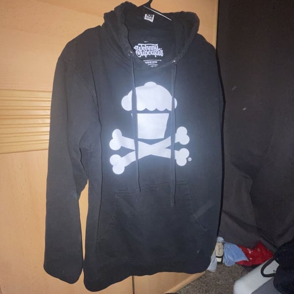 Johnny Cupcakes Classic Crossbones Hoodie Medium Black