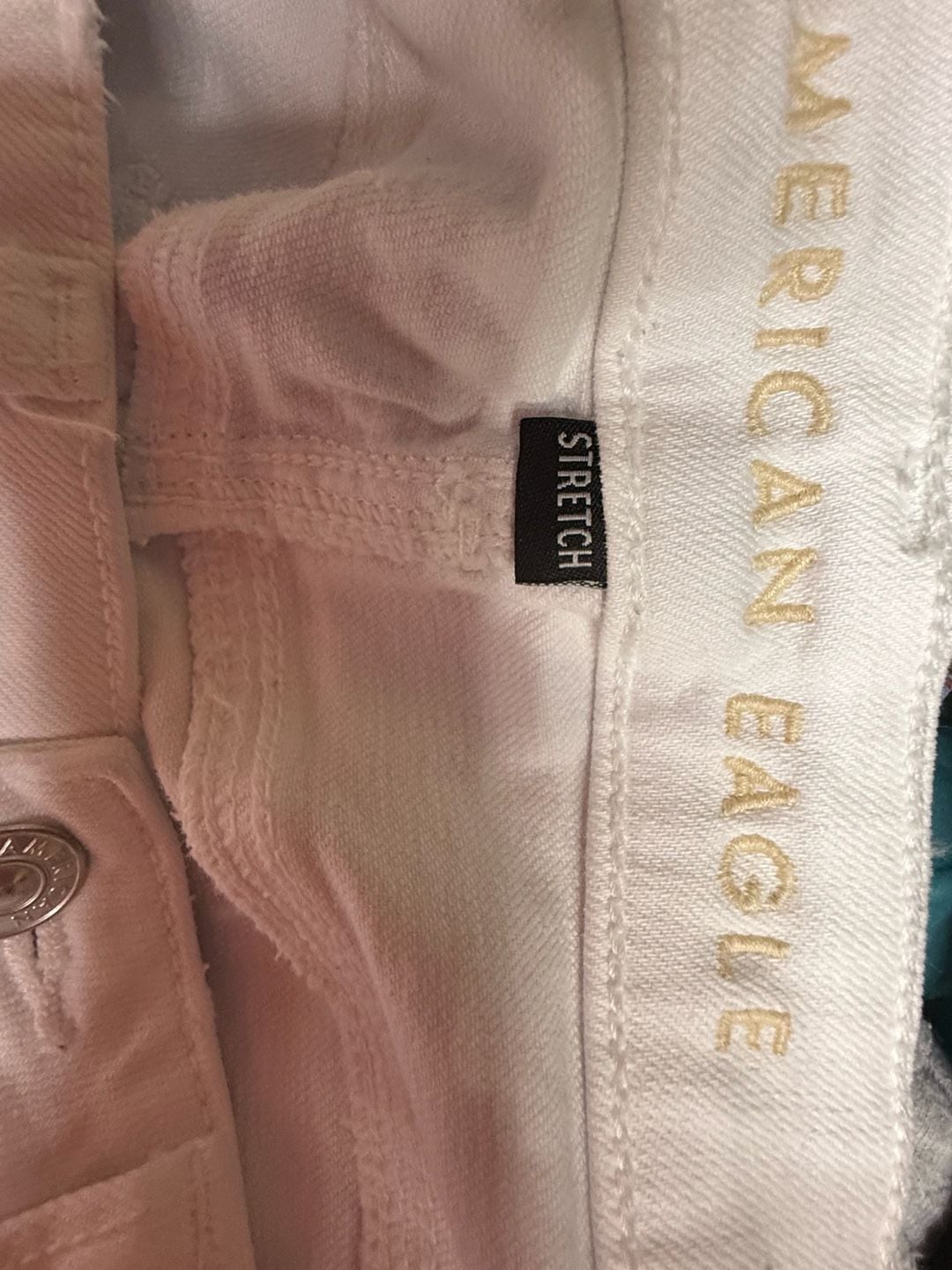 American Eagle Hi Rise Straight Jeans Women’s 6 White Distressed Ripped Stretch 5