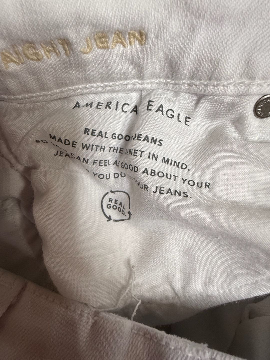 American Eagle Hi Rise Straight Jeans Women’s 6 White Distressed Ripped Stretch 7