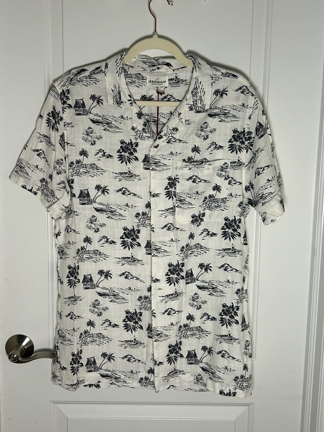 Jeremiah Caddo Camp Shirt Size M White Black Tropical Print Short Sleeve 2