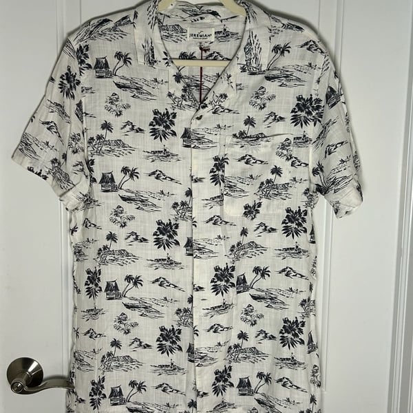 Jeremiah Caddo Camp Shirt Size M White Black Tropical Print Short Sleeve