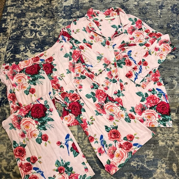 Super Cute SOMA Floral Bird Pajama Set Size Medium Pink