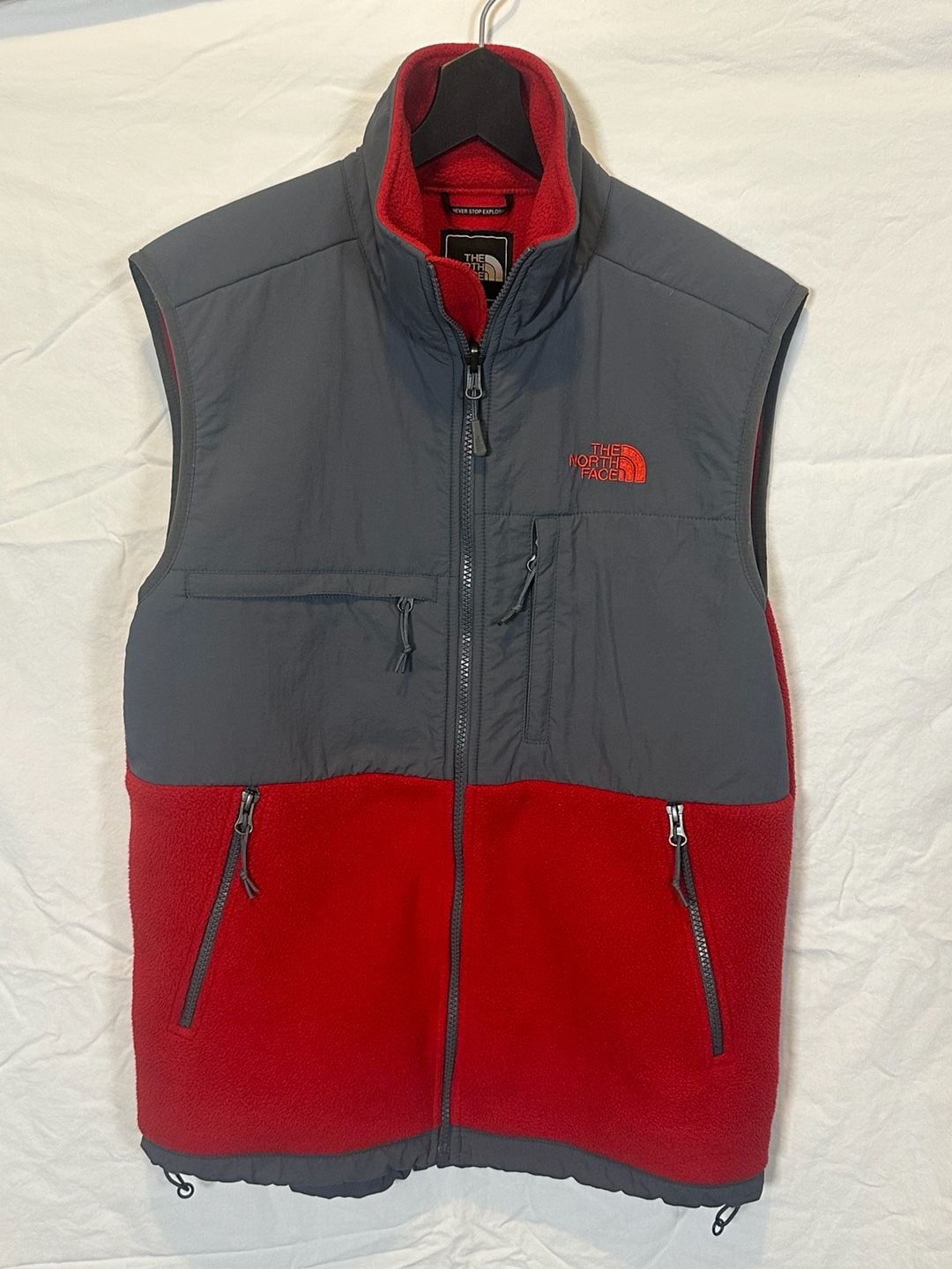 The North Face Denali Vest Size S Red Polartec Recycled Fleece Full Zip 2