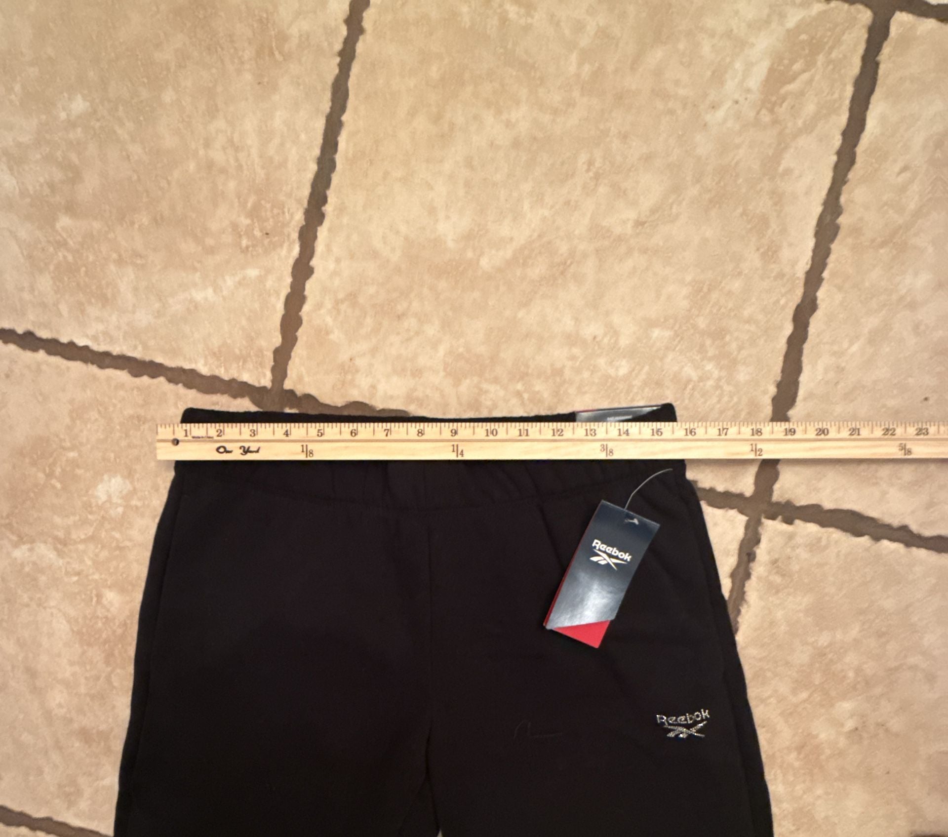 Reebok Cuffed Sweatpants Size M Black 9