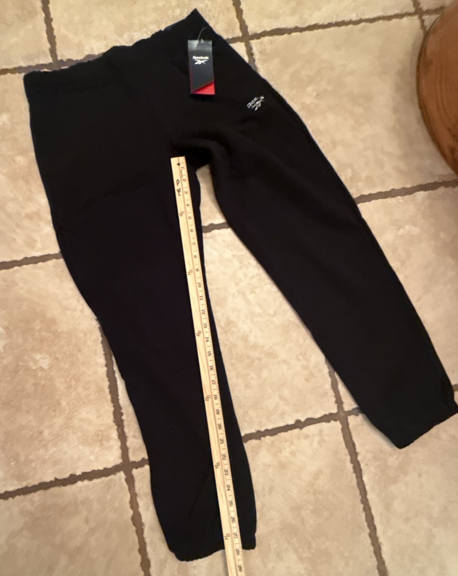 Reebok Cuffed Sweatpants Size M Black 10