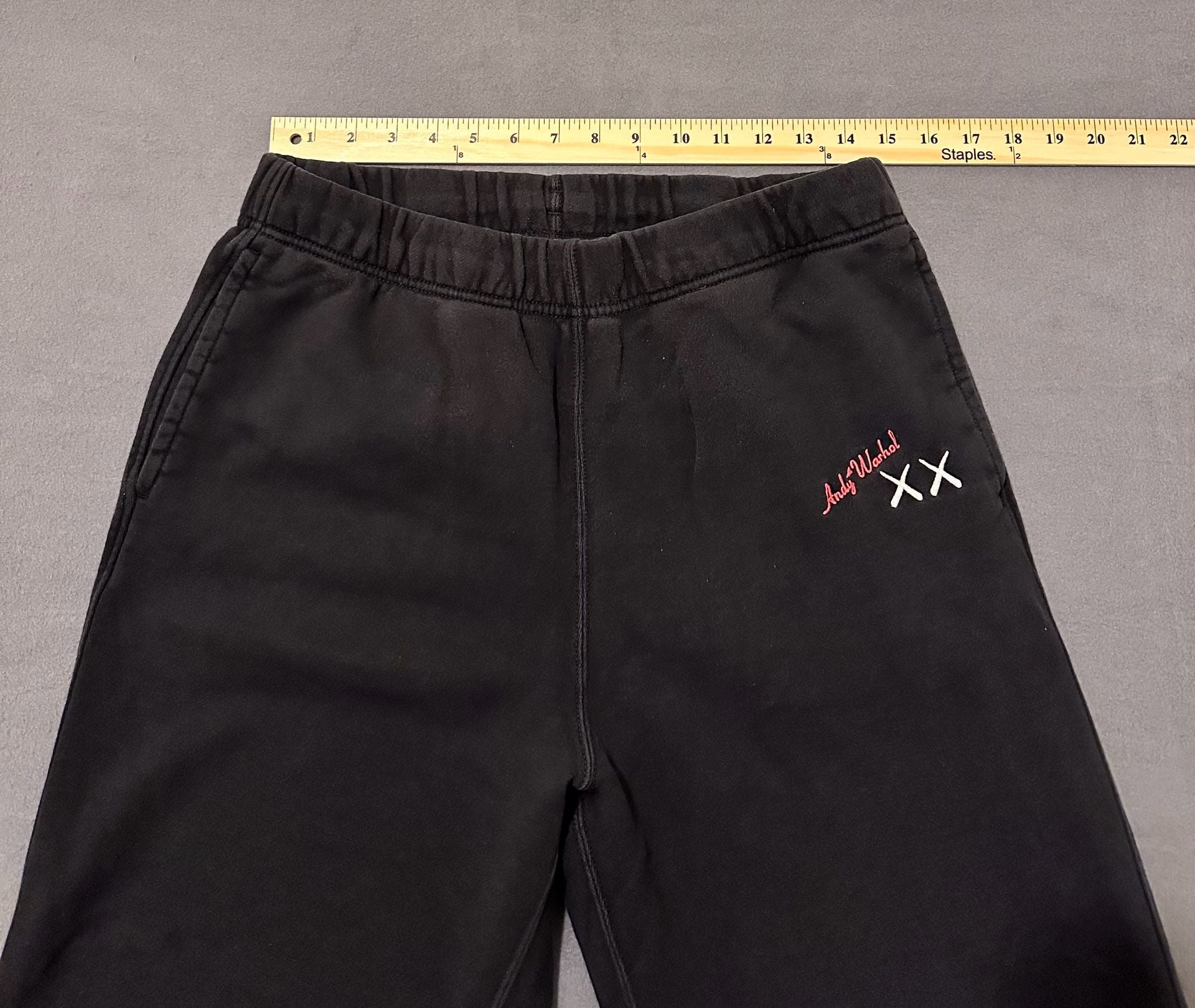 Uniqlo KAWS x Andy Warhol Sweatpants Size L Black Fleece Joggers 8