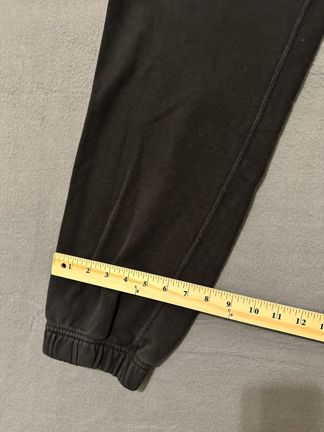 Uniqlo KAWS x Andy Warhol Sweatpants Size L Black Fleece Joggers 9