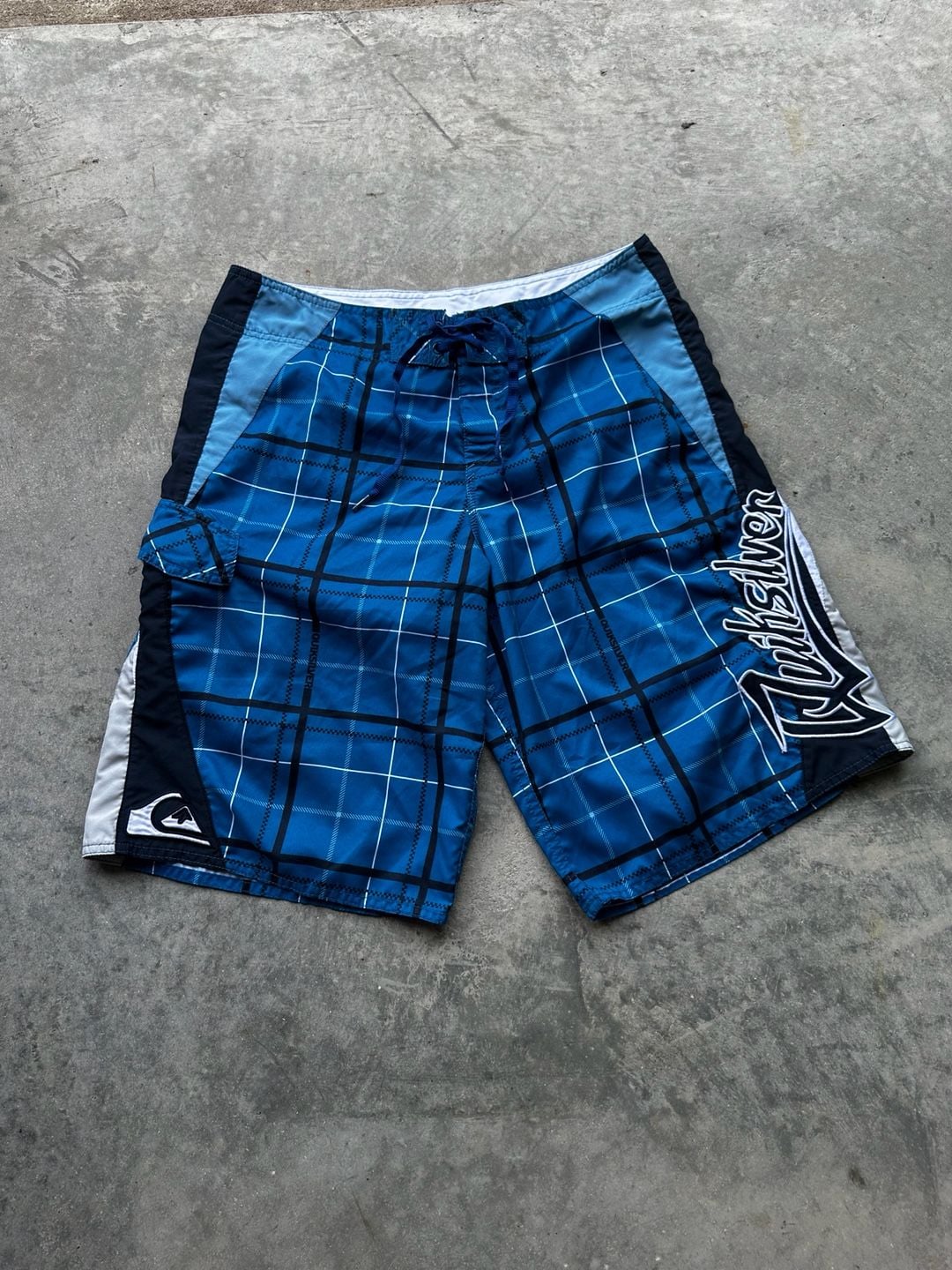 Quiksilver Blue Plaid Cargo Pocket Board Shorts Size 34 2
