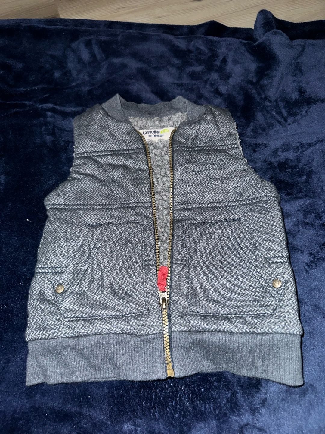 Genuine Kids from OshKosh Vest Size 3T Gray Herringbone Sherpa Lined 2