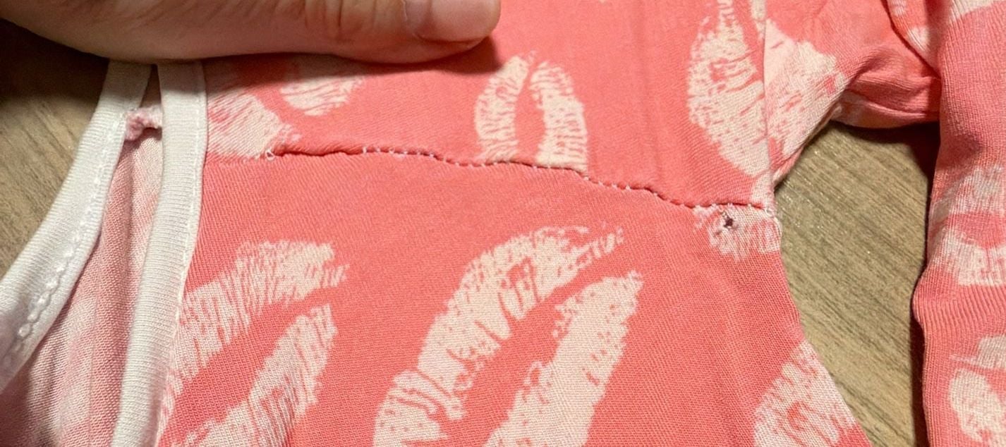 Little Sleepies Kisses Pink Lip Print Zippy Pajama Set 6-12 Months 6