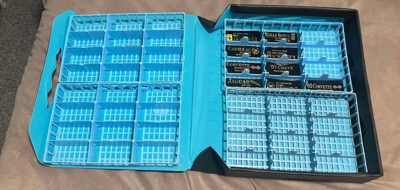 Vintage Matchbox Carry Case 8