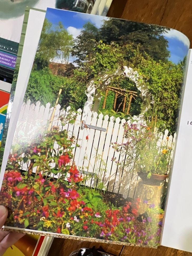 Alan and Gill Bridgewater Outdoor Woodwork Book 2