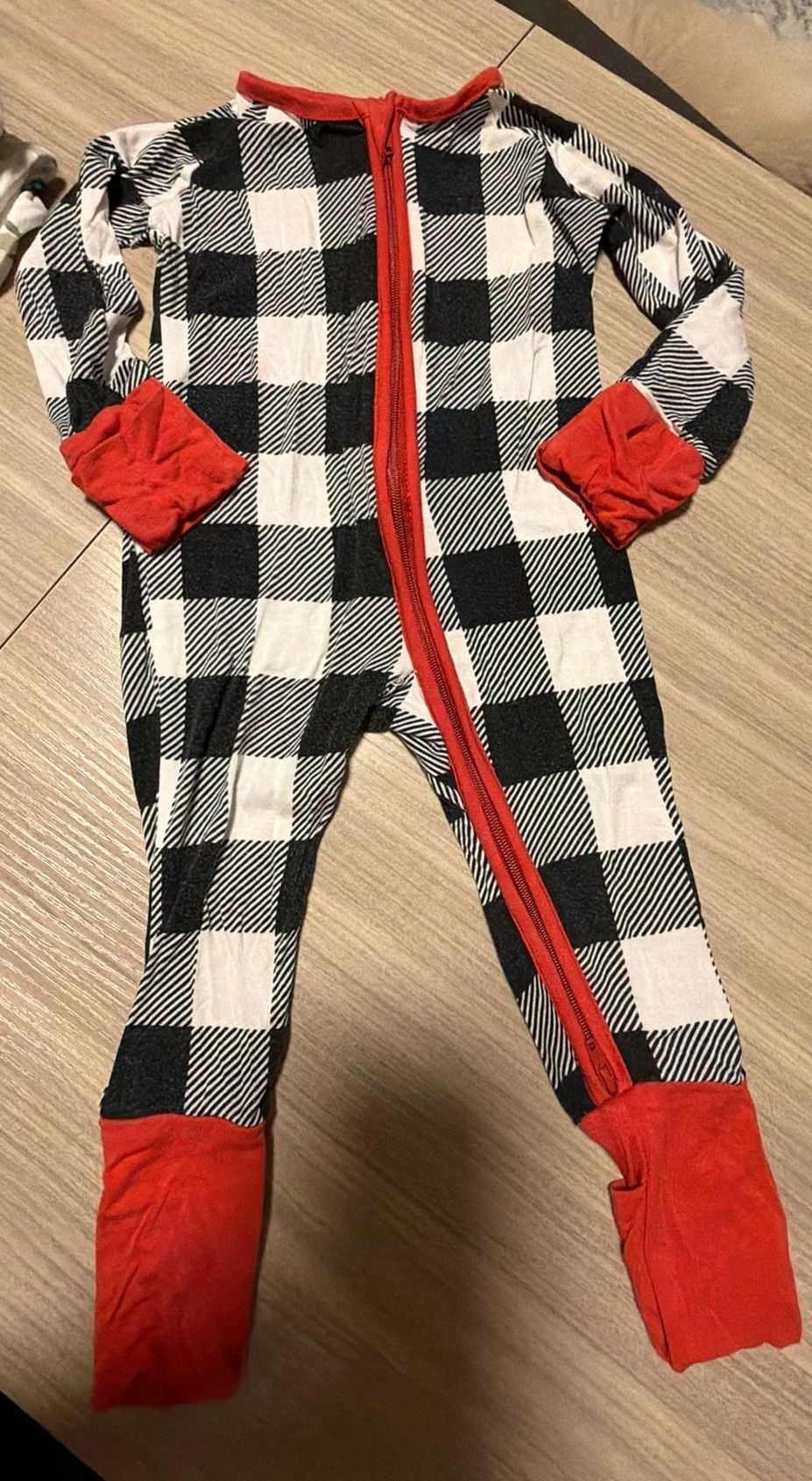 3-6 m Little Sleepies Pajama Set Black White Plaid Red Zipper Long Sleeve Footed 2