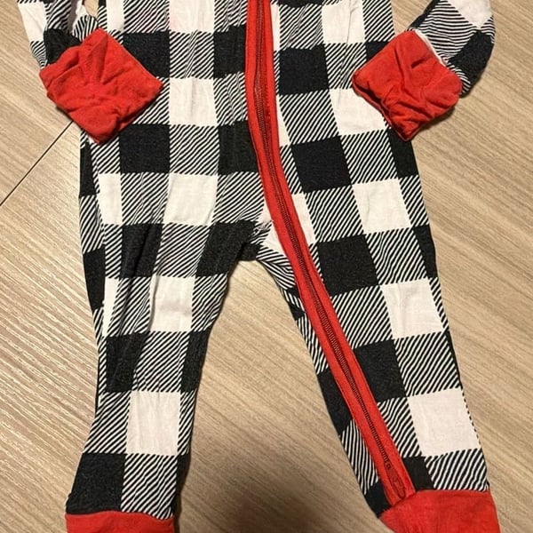 3-6 m Little Sleepies Pajama Set Black White Plaid Red Zipper Long Sleeve Footed