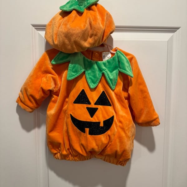 Hyde & EEK! Pumpkin Costume Size 0-6M Orange