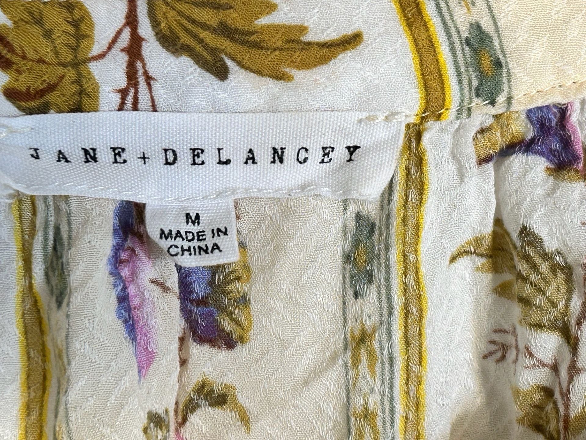 Jane + Delancey Floral Top Blouse Size M Tie Neck Long Sleeve Flowy Cottage 6