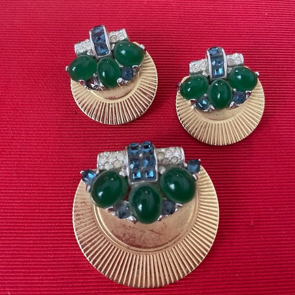 Marcel Boucher Vintage Green Cabochon Dress Fur Clip and Matching Earrings Set