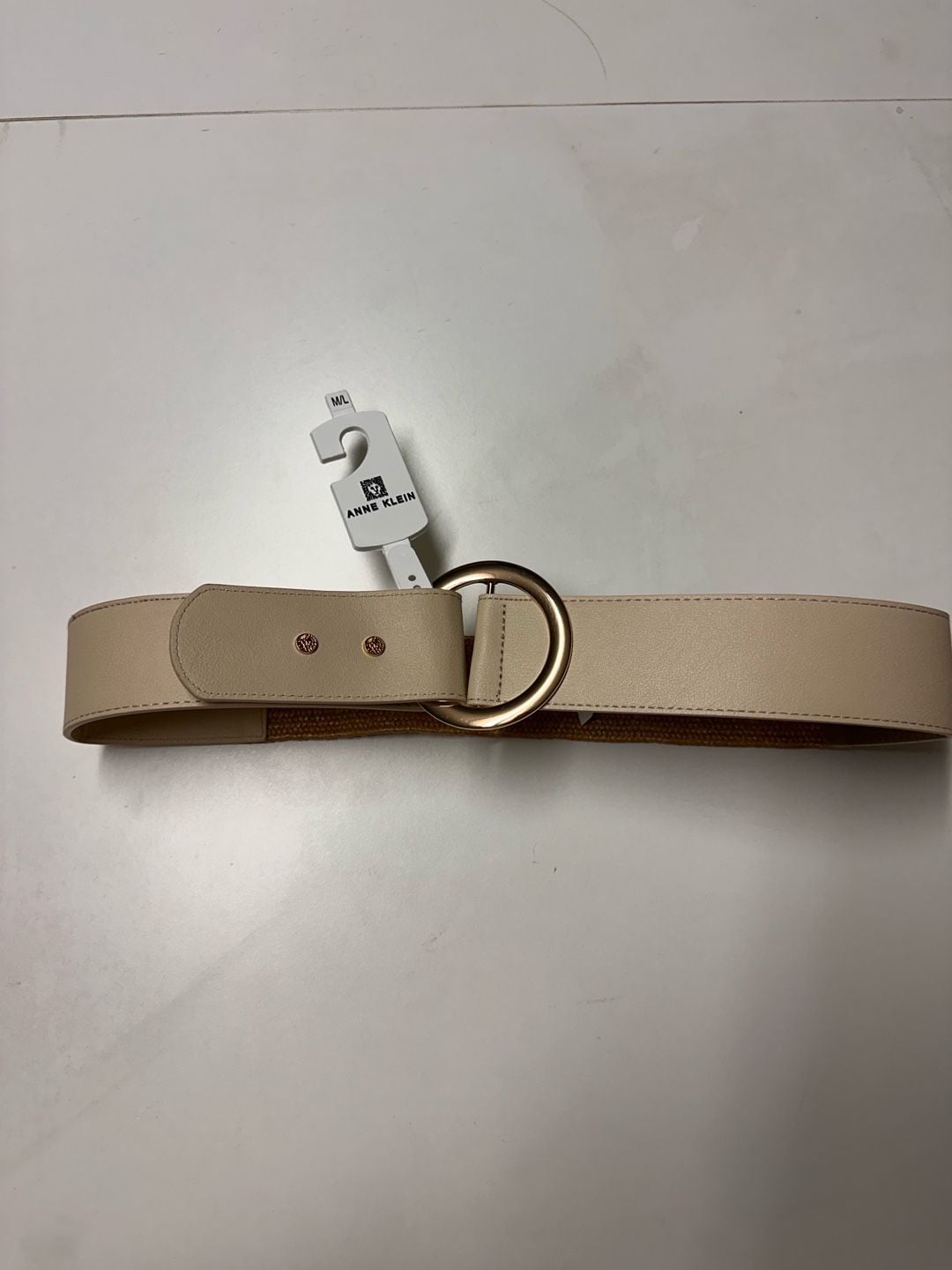Anne Klein Elastic Belt Size M/L Beige Faux Leather Straw Round Ring Buckle 1