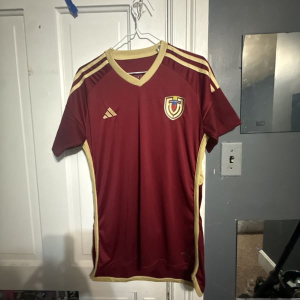 Adidas Venezuela Home Soccer Jersey Size M Burgundy Gold