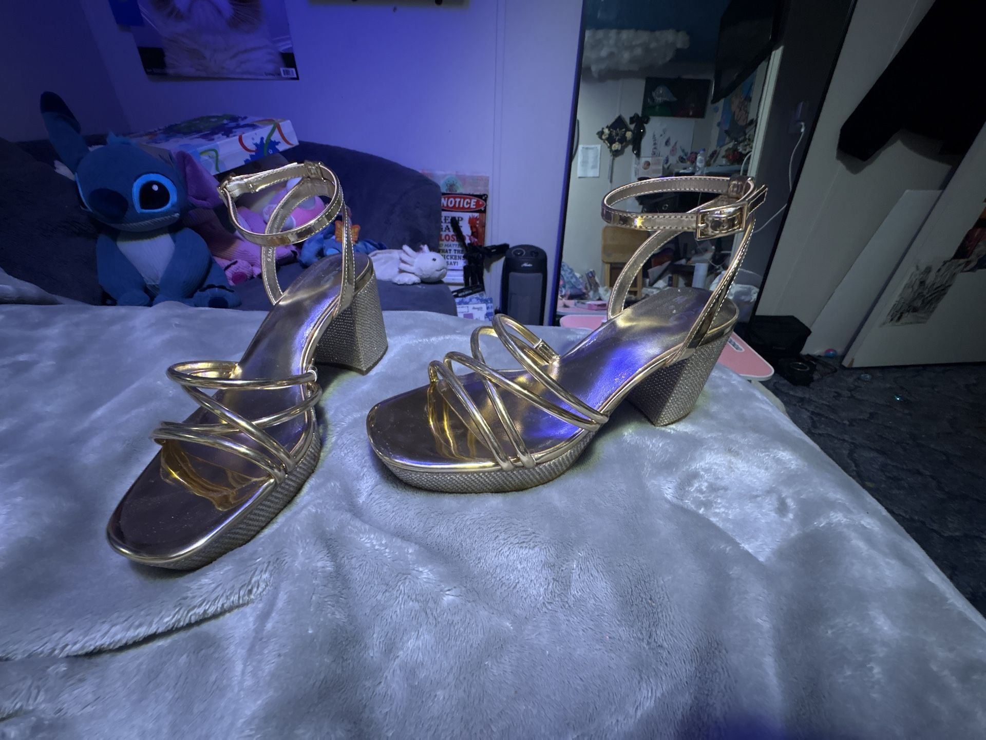 De Blossom Sotty-10 Gold Metallic Block Heels Sandals 3
