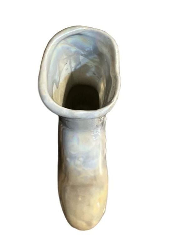 VINTAGE CERAMIC VICTORIAN LUSTERWARE TINY CREAM BOOT VASE FLOWER MID CENTURY 4