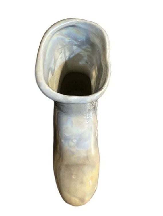 VINTAGE CERAMIC VICTORIAN LUSTERWARE TINY CREAM BOOT VASE FLOWER MID CENTURY 3
