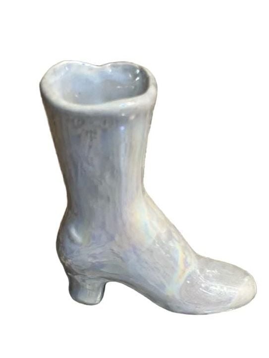 VINTAGE CERAMIC VICTORIAN LUSTERWARE TINY CREAM BOOT VASE FLOWER MID CENTURY 5