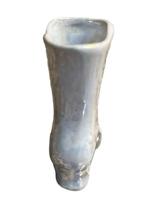 VINTAGE CERAMIC VICTORIAN LUSTERWARE TINY CREAM BOOT VASE FLOWER MID CENTURY 10