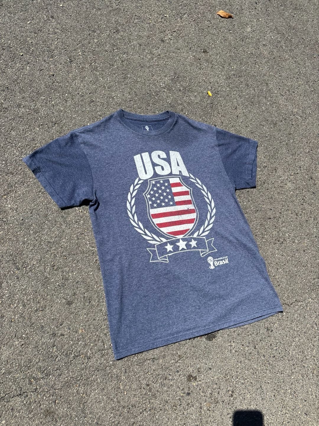 FIFA World Cup Brasil USA T-Shirt Size M Blue Graphic Tee 2