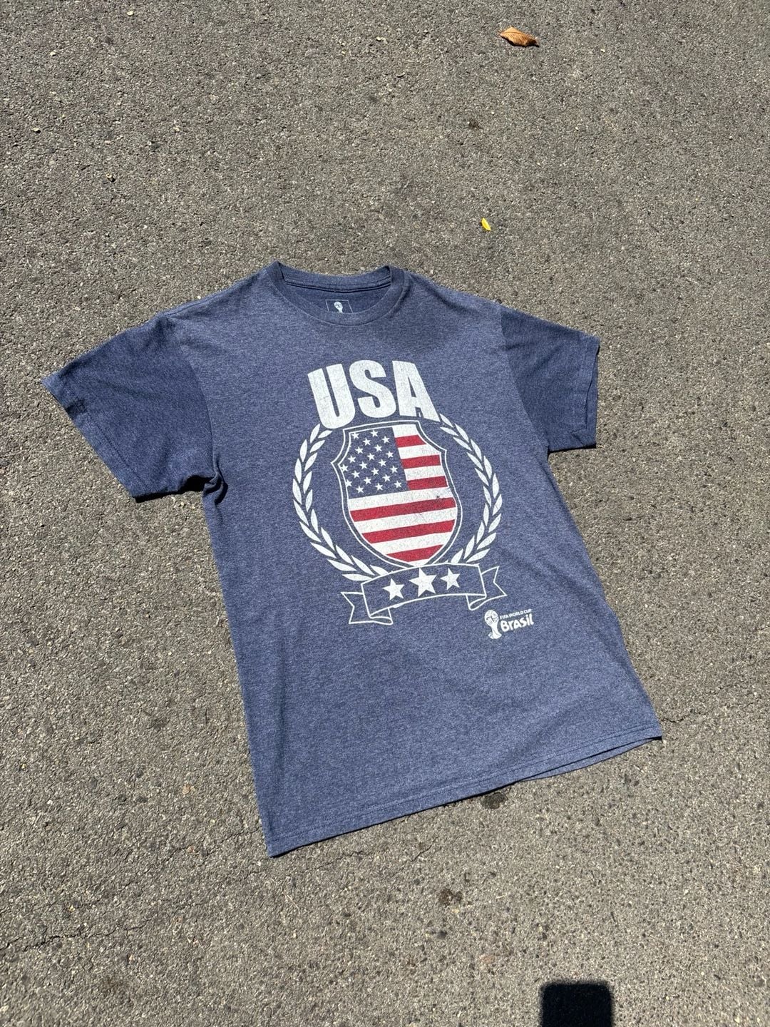 FIFA World Cup Brasil USA T-Shirt Size M Blue Graphic Tee 3