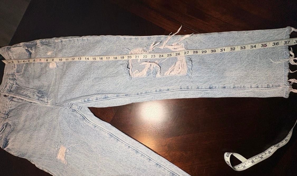 PacSun Women’s Light Wash Distressed Ripped High Rise Straight Leg Jeans 28x25 4