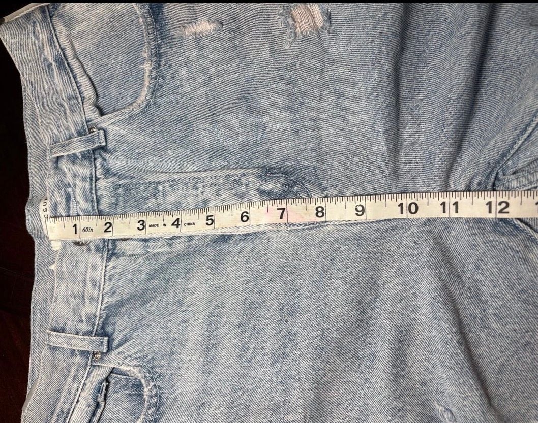 PacSun Women’s Light Wash Distressed Ripped High Rise Straight Leg Jeans 28x25 5