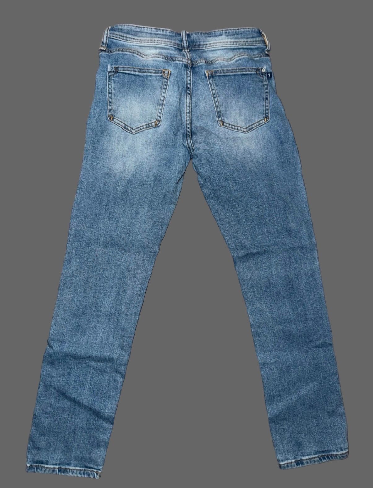 Product thumbnail 4