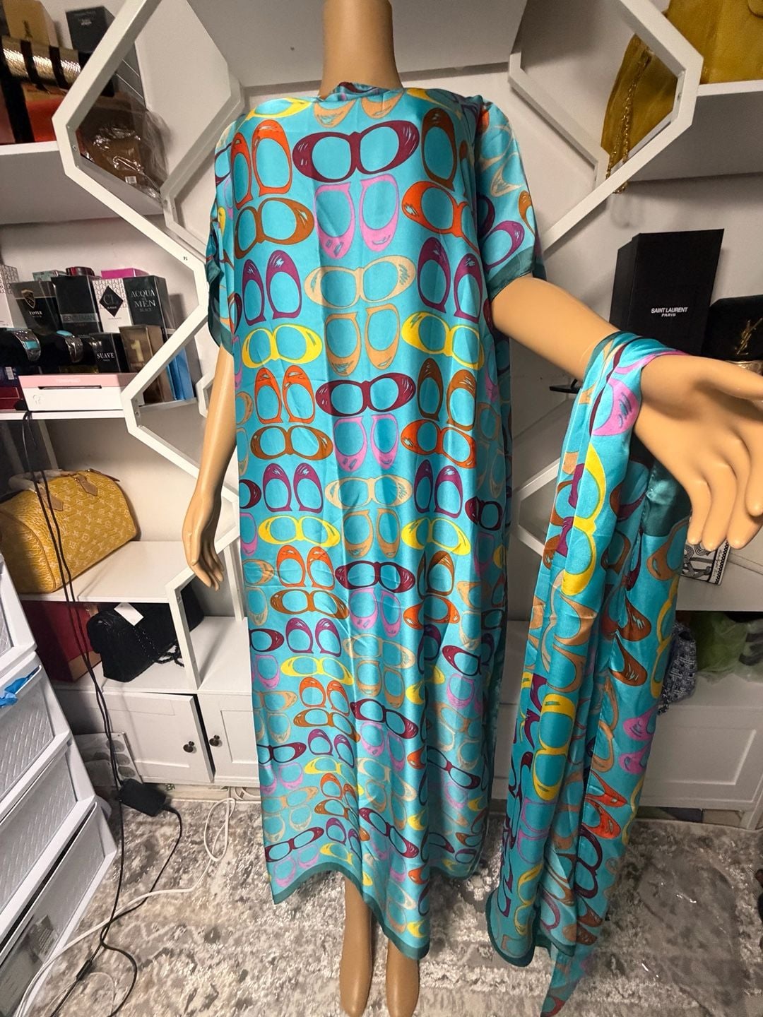 Print Long dress and Matching Scarf Set. 2
