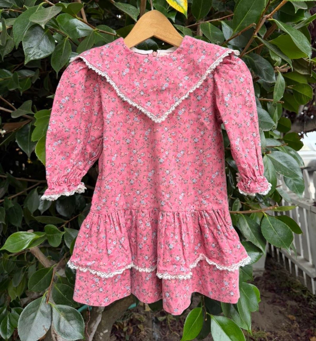 Vintage Amanda Fogg Ditsy Floral Lace Ruffle Dress 3