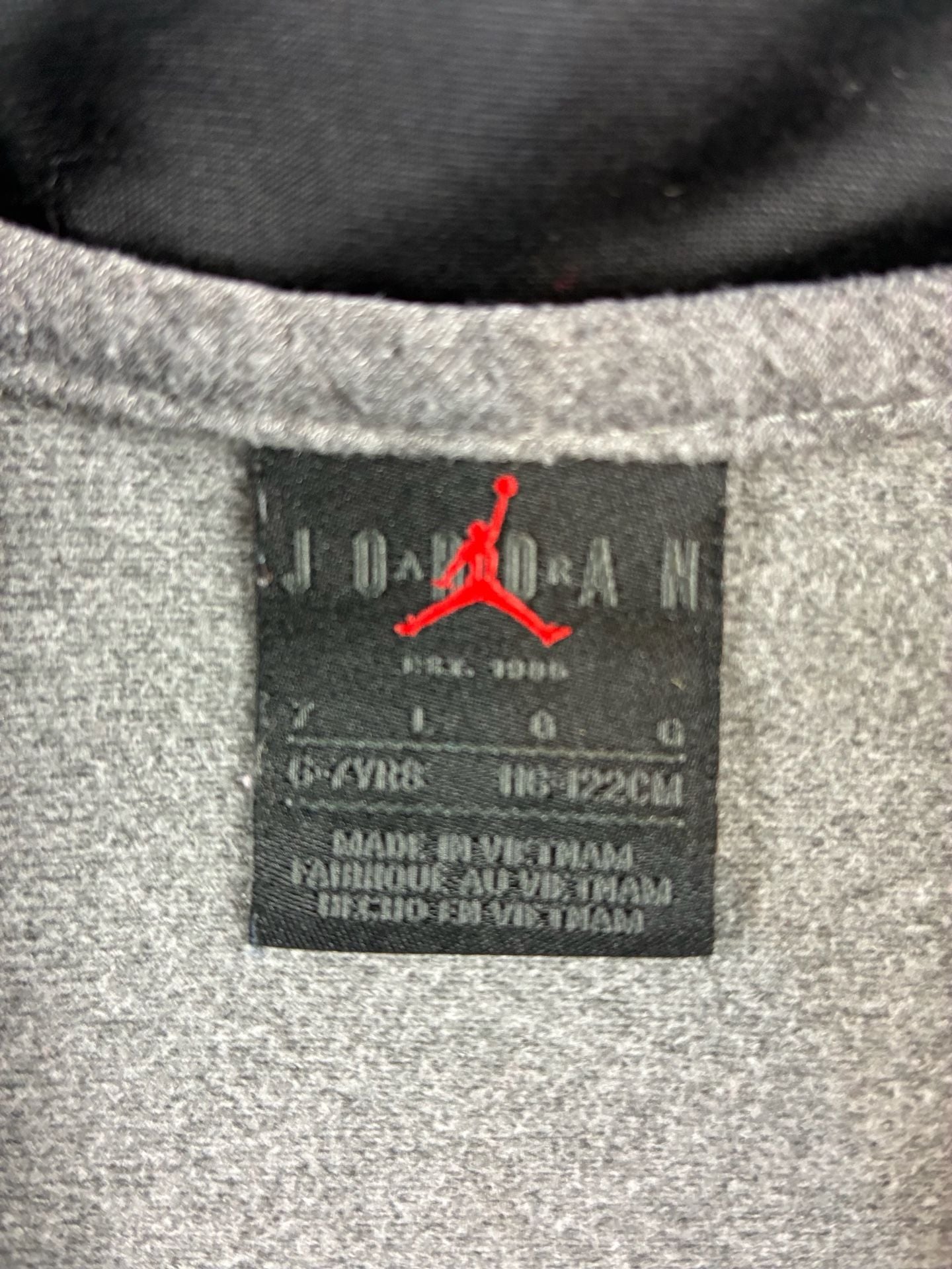Jordan Full Zip Track Jacket Size 6-7 YRS Gray Black 4