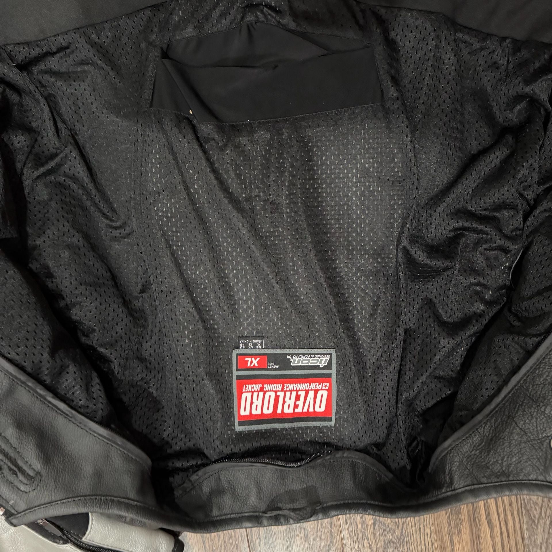 Icon Overlord Motorcycle Jacket Size XL Black Leather 4