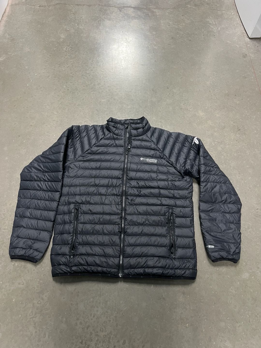800 Columbia Titanium Alpha Trail Down Jacket Black 2