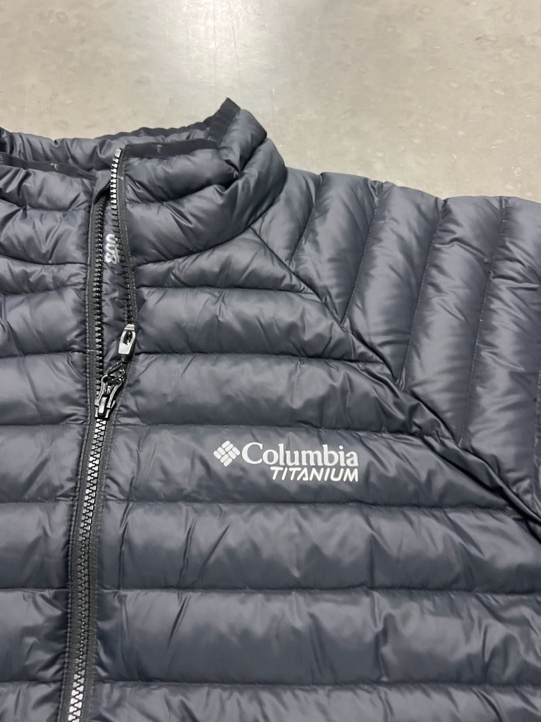 800 Columbia Titanium Alpha Trail Down Jacket Black 3