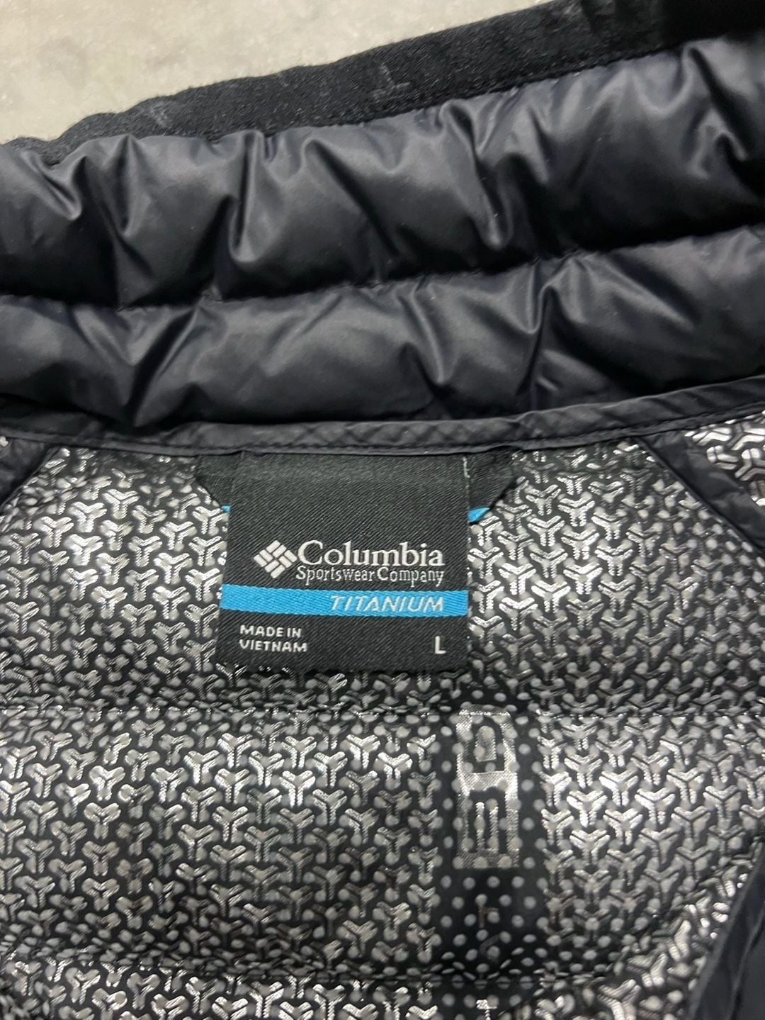 800 Columbia Titanium Alpha Trail Down Jacket Black 7